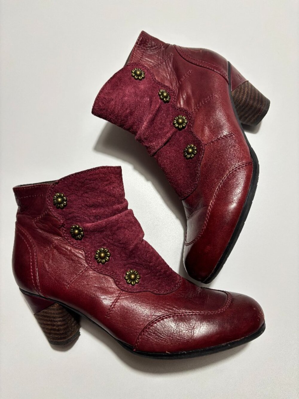 L'artiste Spring Step Rich Red Suede & Leather Ankle Boots